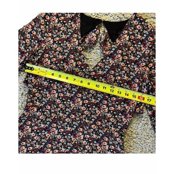 Topshop Women's Size 6 Ditsy Floral V Neck Ruffle Cut Out Back Mini Dress - Picture 10 of 10